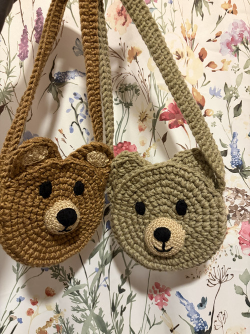 Háčkovaná crossbody pro děti