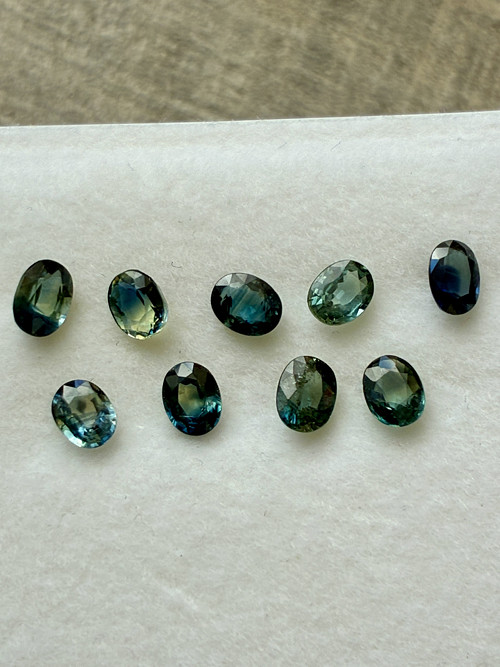 Přírodní žíhané Safíry- sada 9ks, Srí Lanka 2.82Ct