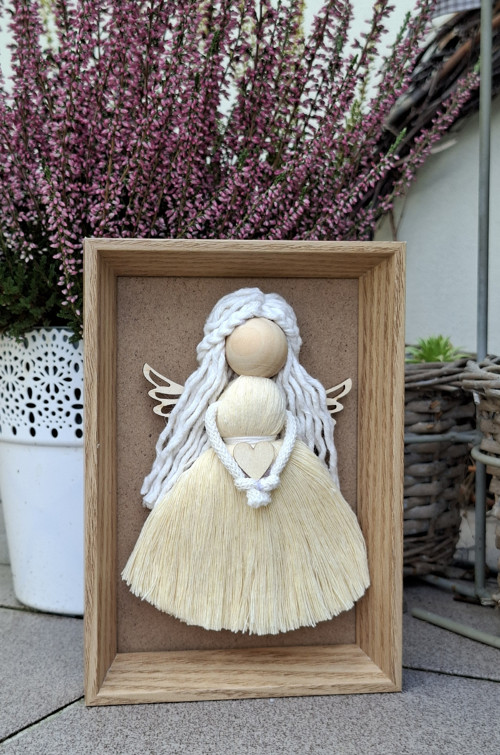Anděl k zavěšení - dekorace 30cm