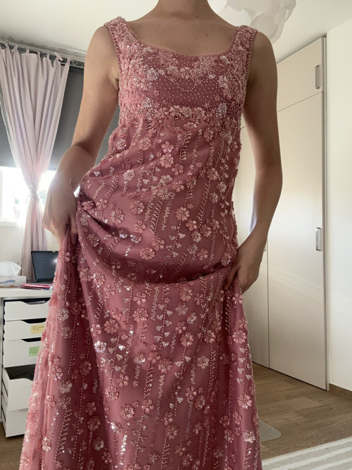 Ručně zdobené šaty ve stylu Bridgerton