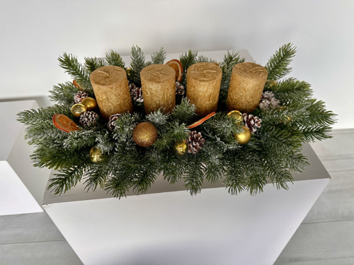 Adventní svícen - zlaté svíčky