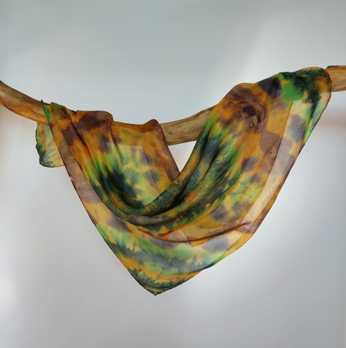 Hedvábný šátek šibori – zelená a okrová 65×65 cm