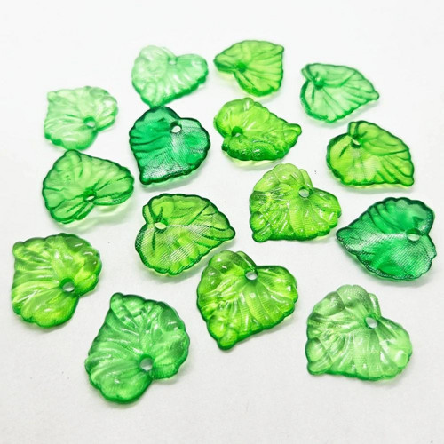 Lístky, 16x16mm, zel.sv., 23ks