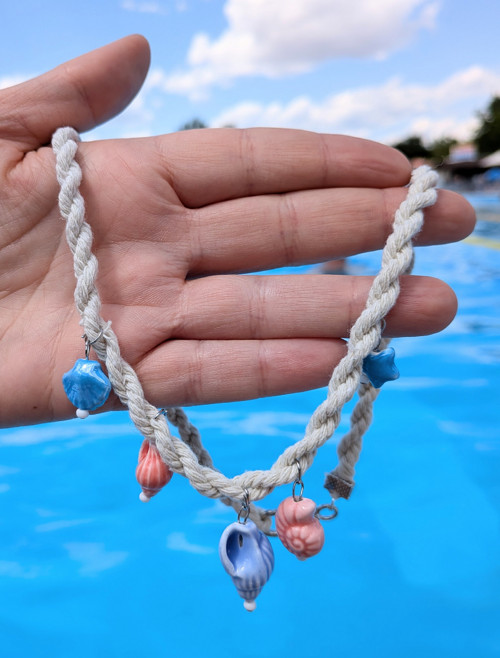 Handmade boho náhrdelník s morskými korálkami - ch