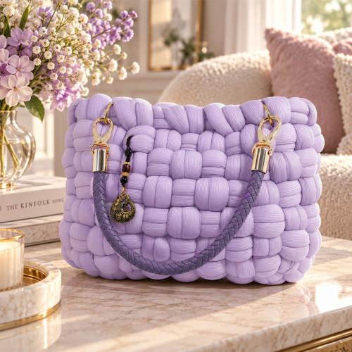 Lavender Bloom chunky kabelka – ručně pletená