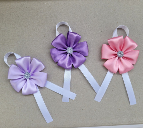 1x střední kanzashi - kotiliony - taneční