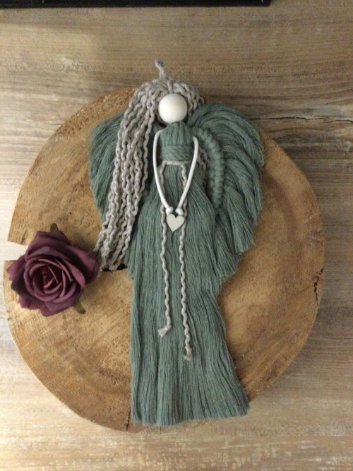 Macrame andělka v boho stylu - zelená/sage. — foto 1