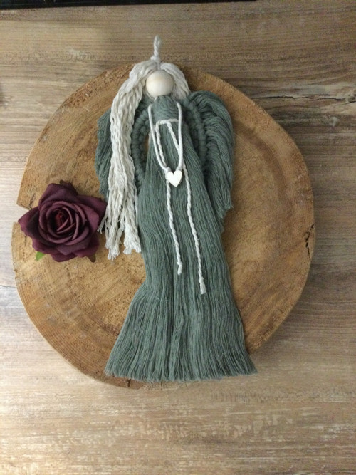 Macrame andělka v boho stylu - zelená/sage. — foto 1