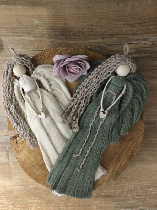 Macrame andělka v boho stylu - 1x krémová +1x sage
