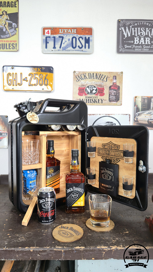 Kanystr Bar - " Black " Jack Daniel's