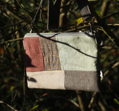 Lněná kapsa-crossbody