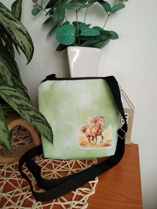 Malá crossbody kabelka