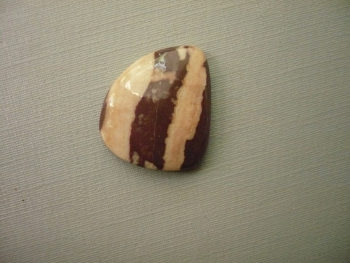 Kabošon - mookait 22 mm, č.34
