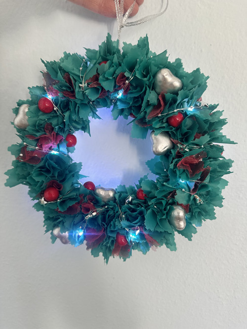 Vánoční věneček s led světýlky