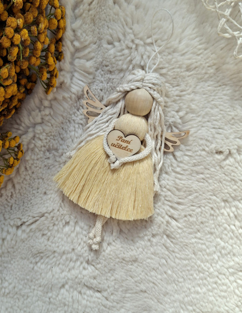 Anděl k zavěšení -paní učitelce, 16cm.