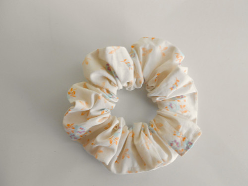 Gumička scrunchie do vlasů