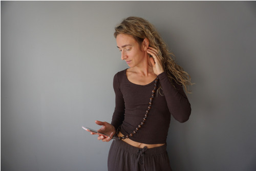 Macramé popruh na telefon Chocolate beads