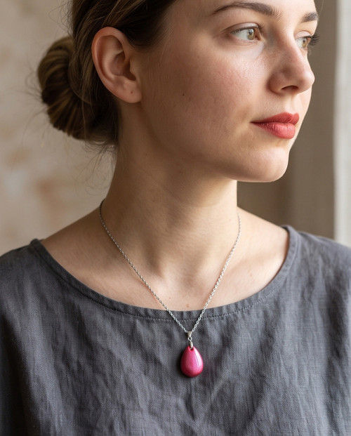 Valerya – malinová kapka z pryskyřice