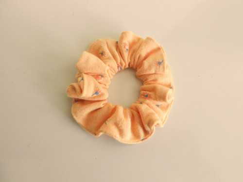 Gumička scrunchie do vlasů