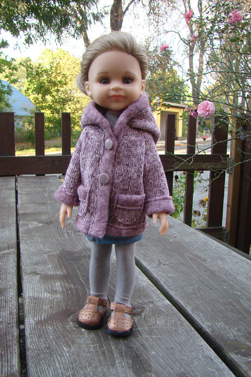 Paola Reina 32 cm - kabátek