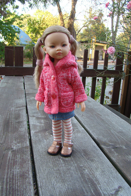 Paola Reina 32 cm - kabátek
