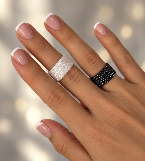 Black & White – elegance v kontrastu.