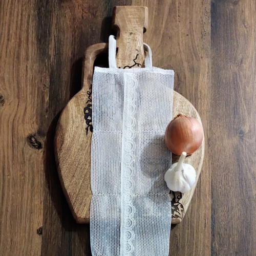 Závesné vrecko na cesnak či cibuľu
