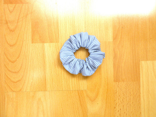 Gumička scrunchie do vlasů