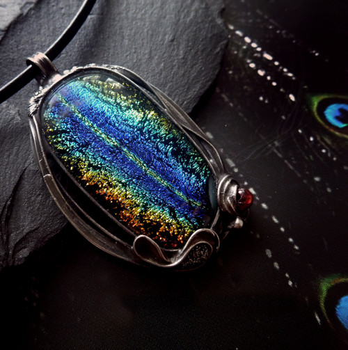 Náhrdelník, dichroické sklo, přívěsek GALAXY