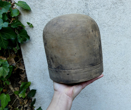 Dřevěná modistická forma na klobouky