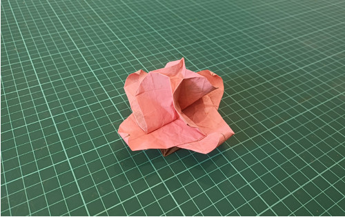 Origami květ