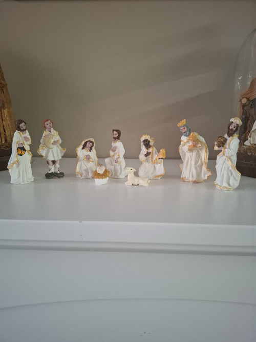 Figurky k betlému bílé