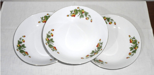 3x hluboký jídelní TALÍŘ, jahody • made in China