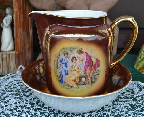 Tři grácie - porcelán v podzimních tónech