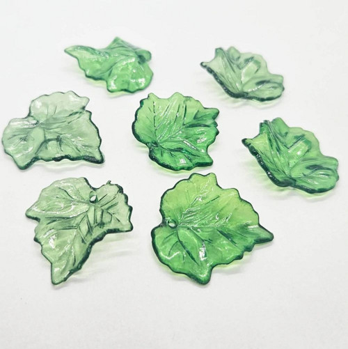 Lístky, 24x23mm, zel.tm., 10ks