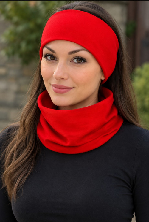 Čelenka s nákrčníkem