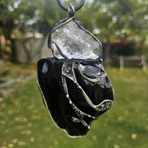 Obsidian Black, surový křišťál