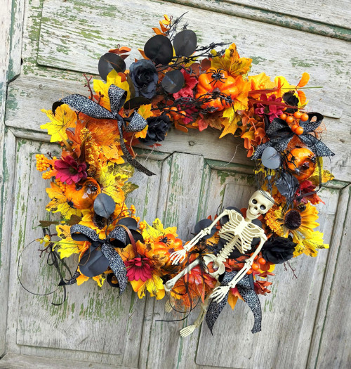 Halloweenský věnec - zářivec se smrťákem