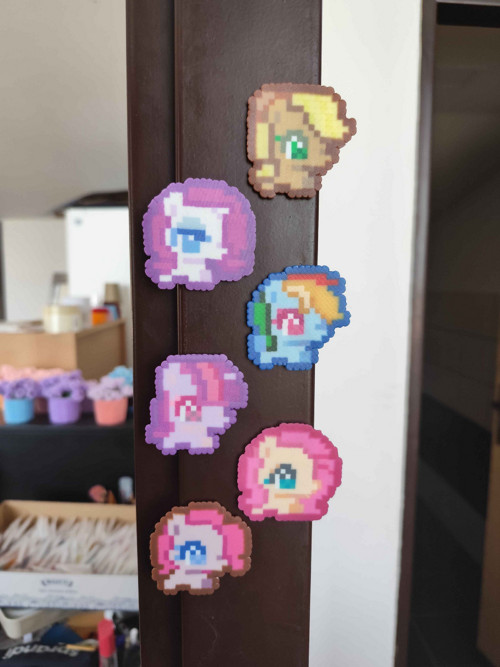 Mini magnety Poníci