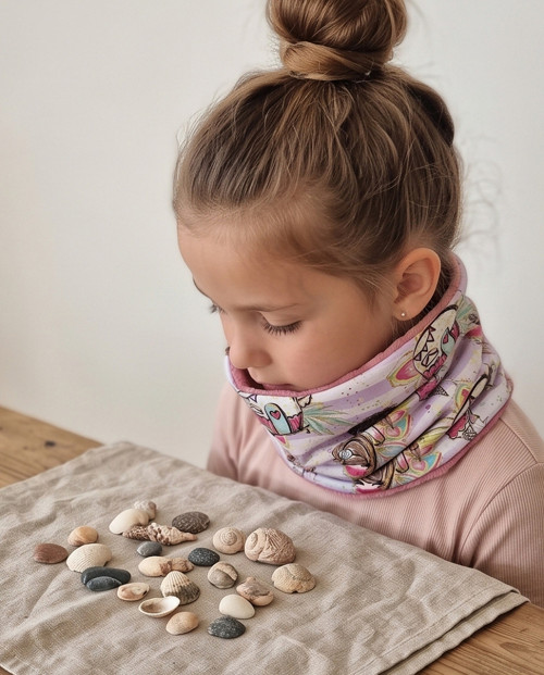 Dívčí nákrčník Hawai Girls s minky