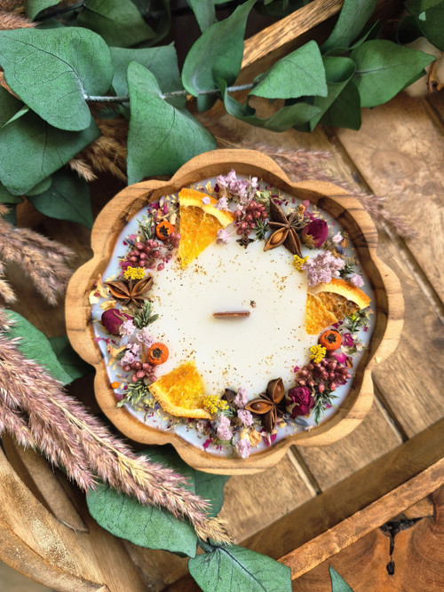 Botanická svíčka v TEAKU - "Zimní mandala"