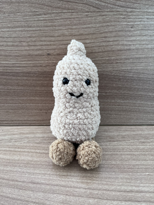 Háčkovaný Arašíd (17 cm)