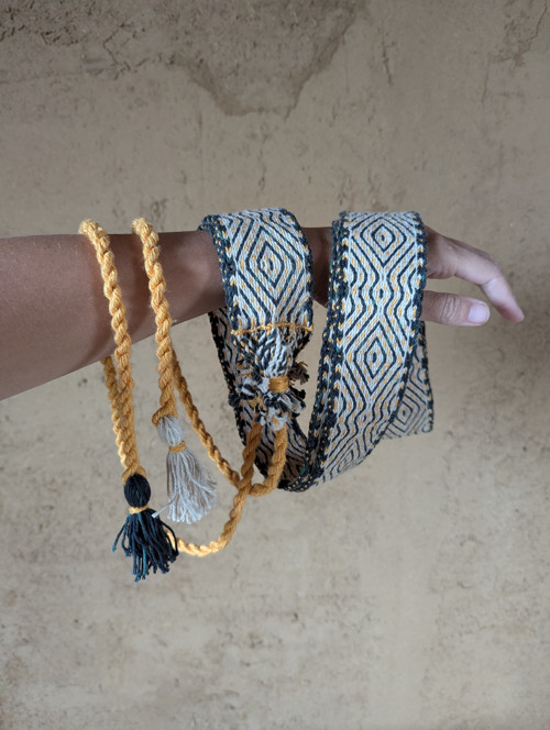 Tkaný pásek I.