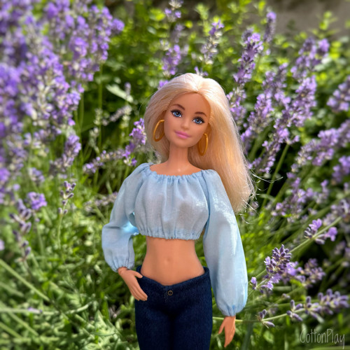 Světle modrá halenka s dlouhým rukávem pro Barbie