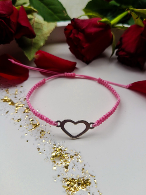 Micro macramé náramek SRDCE