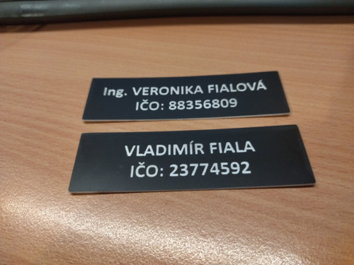 Jmenovky — foto 1