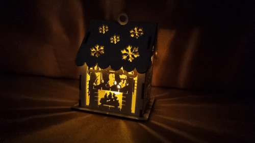 Vánoční domeček na LED na zavěšení # krb