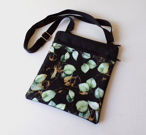Dámská kabelka crossbody - eukalyptus na černé