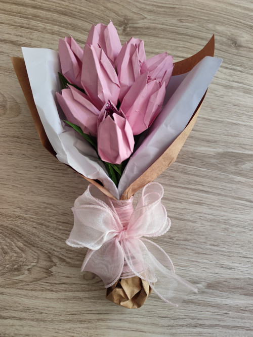 Růžové tulipány, které nikdy neuvadnou