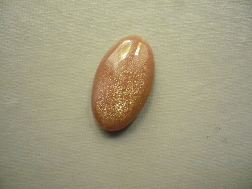Kabošon měs. kámen broskvový 23 mm, č.37H